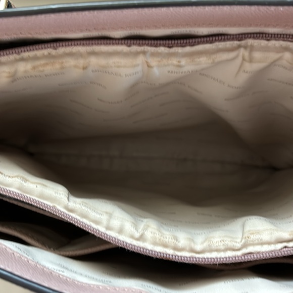 Michael Michael Kors Voyager Fawn Tote Leather - Picture 10 of 16